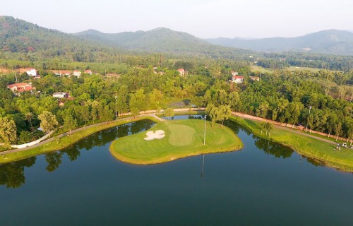 Dailai Golf Club (18 holes)
