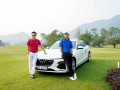 Diễn viên Hồng Đăng, Vlogger Hùng Lâm chia sẻ về chiếc xe họ sử dụng khi đi chơi golf