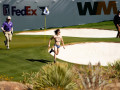 Cổ động viên quá khích cởi đồ chạy rông tại WM Phoenix Open 2023