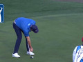 Tour pro và cú putt ‘ốc sên’ độc nhất vô nhị