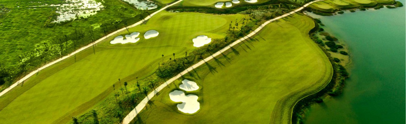 West Lakes Golf & Villas (27 holes)