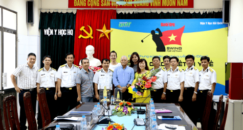Giải Golf từ thiện “Swing for Viet Nam“ trao tặng