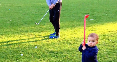 Tài năng golf 16 tháng tuổi