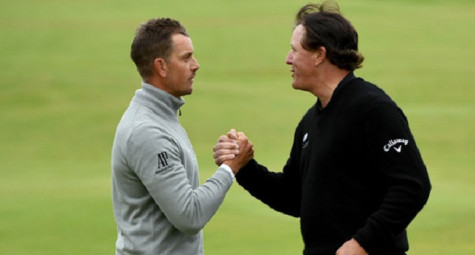 Henrik Stenson dẫn đầu vòng 3 British Open 2016