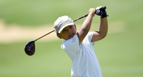 Golfer tóc xoăn