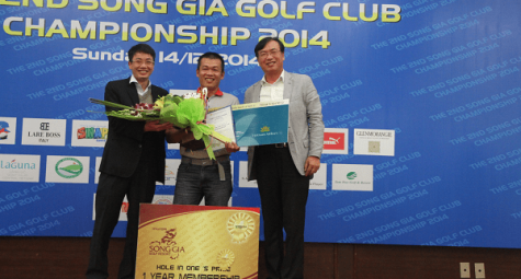 Golfer Nguyễn Văn Bạch vô địch Sông Giá Championship 2014