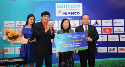 Giải golf Suntory Pepsico quyên góp hơn 1,2 tỉ đồng cho trẻ em nghèo tại Quảng Nam