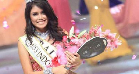 Hoa hậu Indonesia Ines Putri Tjiptadi: Tài sắc vẹn toàn