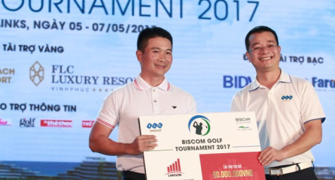 Biscom Golf Tournament 2017 ngày 2: Golfer Lưu Hải Ninh ghi điểm Eagle đầu tiên