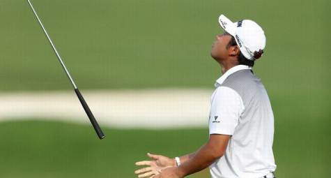 Hideki Matsuyama đau đầu với putter