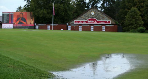 Vòng đấu đầu tiên của Evian Championship bị hủy, giải sẽ rút ngọn còn 54 hố