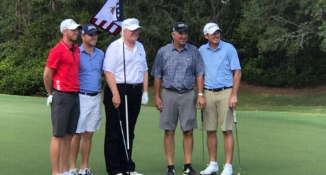 Tổng thống Donald Trump mừng Giáng sinh bằng vòng golf cùng các PGA Tour pros
