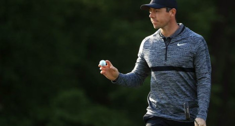 Rory McIlroy kém người dẫn đầu John Peterson 3 gậy tại vòng 1 Wells Fargo Championship