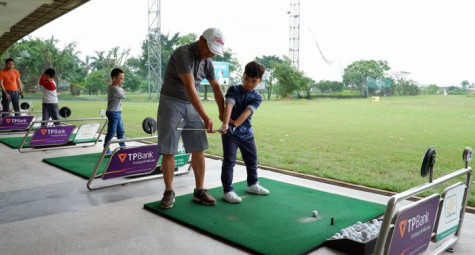 Khóa dạy golf miễn phí cho trẻ hè 2018