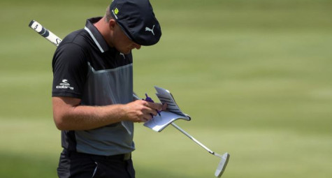 USGA, R&A quyết định việc Bryson DeChambeau dùng com-pa là sai luật