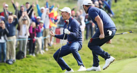 Ryder Cup 2018: Toàn thắng 4 trận foursome, tuyển Châu Âu dẫn 5-3 sau vòng 1