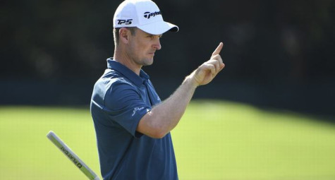 Justin Rose vươn lên dẫn đầu cùng Tiger Woods sau vòng 2 Tour Championship