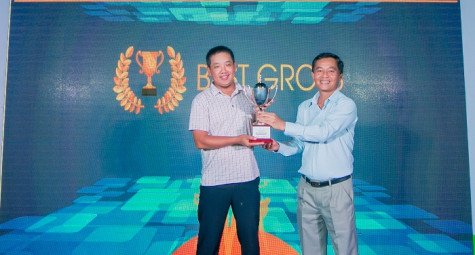 Golfer Nguyễn Văn Hùng vô địch giải vòng loại MercedesTrophy 2019