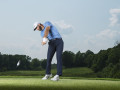 Swing không gậy như Dustin Johnson