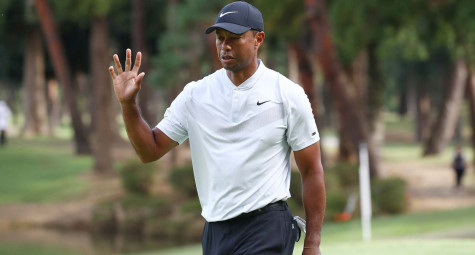 Duy trì phong độ ổn định, Tiger Woods độc chiếm Top 1 Zozo Championship sau vòng 2