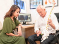 Bí quyết chăm sóc sức khỏe của Tiger Woods - Phương pháp nắn chỉnh cột sống Chiropractic