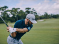 Bí quyết cho cú swing mạnh mẽ của Dustin Johnson
