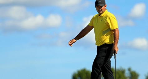 Patrick Reed nhận 2 gậy phạt, thế trận Hero World Challenge 2019 trở nên nghẹt thở trước vòng chung kết