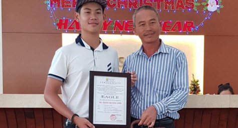 Golfer trẻ Đặng Quang Anh ghi hattrick eagle tại sân Sea Links
