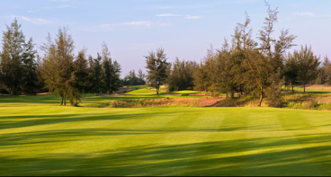 Quy mô của một sân golf chuẩn 18 hố rộng bao nhiêu?