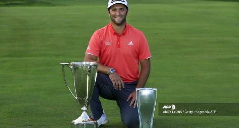 Siêu phẩm gạt bóng đưa Jon Rahm đến chức vô địch BMW Championship