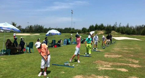 Lớp học golf miễn phí do Cựu Vô địch Quốc gia Nguyễn Thảo My hướng dẫn
