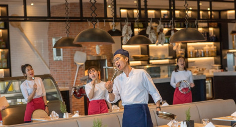  Mamma Mia! Alma Resort’s ‘Singing Waiters and Cooks’ Delight Diners  