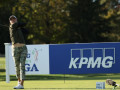 Golfer bị phạt 2 gậy do đánh chậm, dẫn tới lỡ cắt giải major nữ