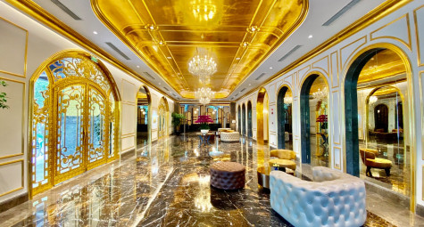 Announcement and golden record award for Dolce by Wyndham Hanoi Golden Lake