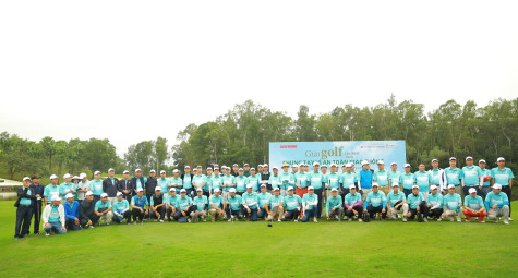 Khởi tranh Giải golf Chung tay vì ATGT