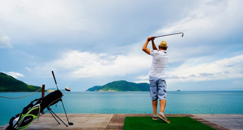 Khi bóng golf là thức ăn cho cá