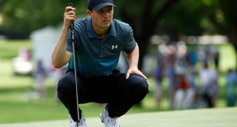 Jordan Spieth tiến gần hơn tới chức vô địch Charles Schwab Challenge 
