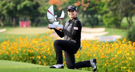 Ariya Jutanugarn giành chiến thắng kịch tính trên sân nhà
