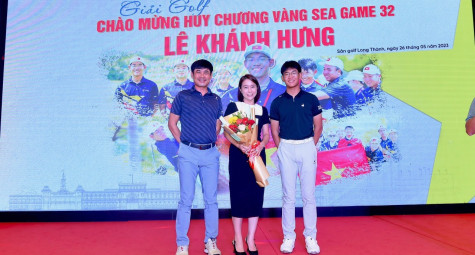 Lê Khánh Hưng được trao thưởng 1,3 tỷ VND