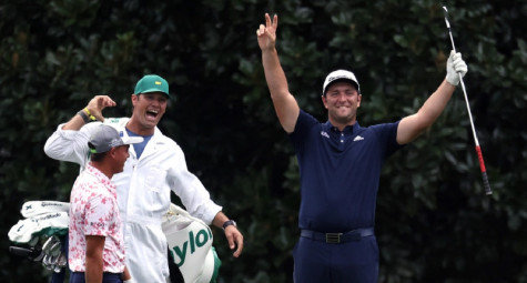 Pha ghi điểm HIO kinh điển của Jon Rahm