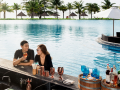 Khu nghỉ dưỡng có quầy bar trên bãi biển hàng đầu Việt Nam