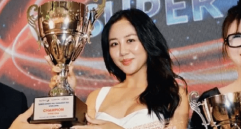 Ca sĩ Văn Mai Hương giành chiếc cúp golf đầu tiên 