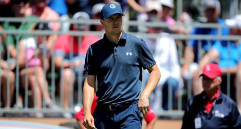 Jordan Spieth mắc double bogey ở khoảng cách khó tin