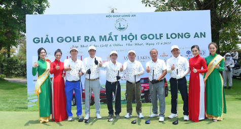 17 chiếc cúp được trao tại giải golf ra mắt Hội Golf Long An 