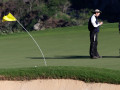 Có được dùng giấy ăn để tính gió trên sân golf?