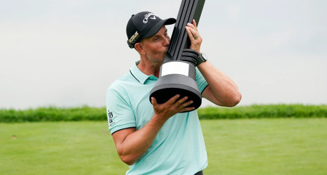 Henrik Stenson vô địch LIV Golf ngay lần đầu chào sân