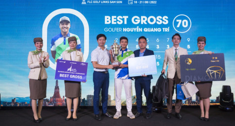 Bamboo Airways Golf Tournament 2022 trao 3 cup vô địch danh giá 