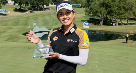 Golfer xinh đẹp Thái Lan thắng 2 trận playoff nghẹt thở