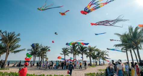 Phố thương mại – Dịch vụ Hamptons Plaza Hồ Tràm thu hút 37.000 lượt khách dịp khai trương 