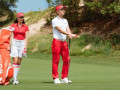 Vợ chồng nhạc sĩ Hồ Hoài Anh phong cách trên sân golf